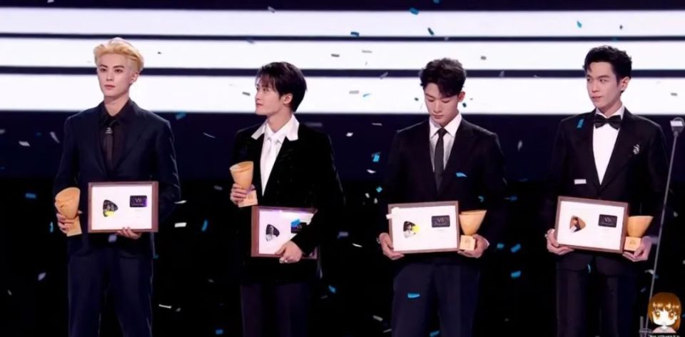 天顺娱乐：《火锅》撤档：跑路，国产电影最新时尚单品